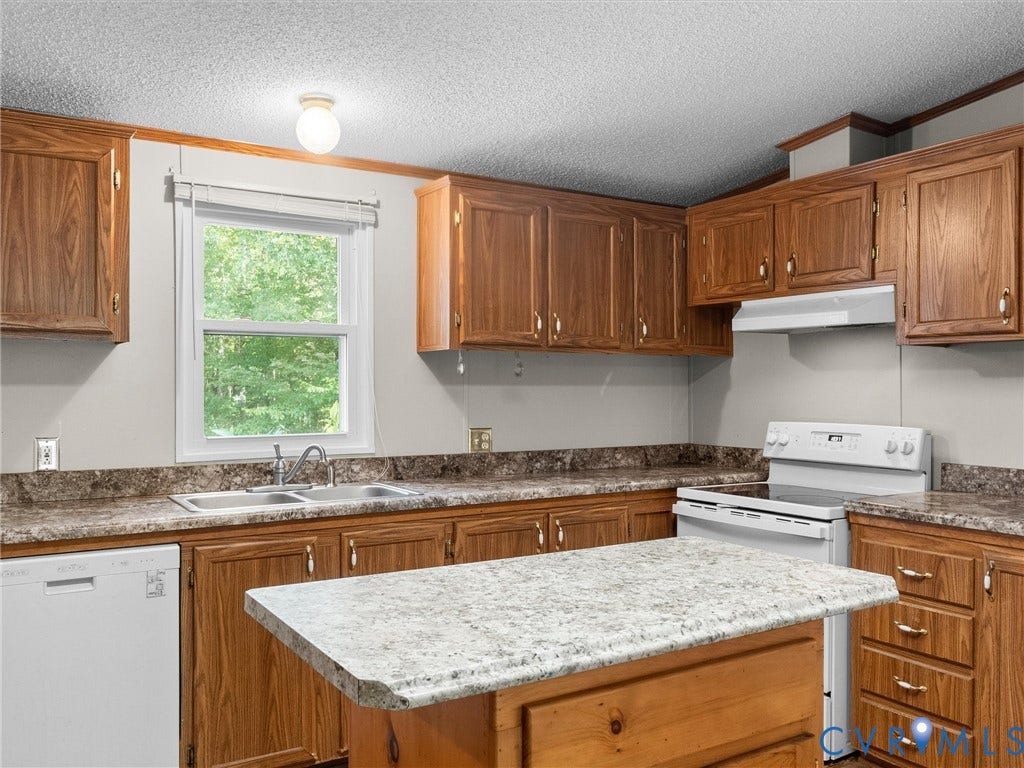 17930 Genito Road, Amelia, VA 23002