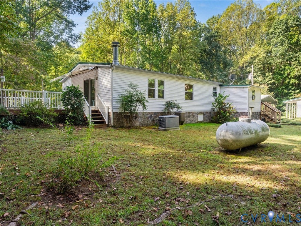 17930 Genito Road, Amelia, VA 23002