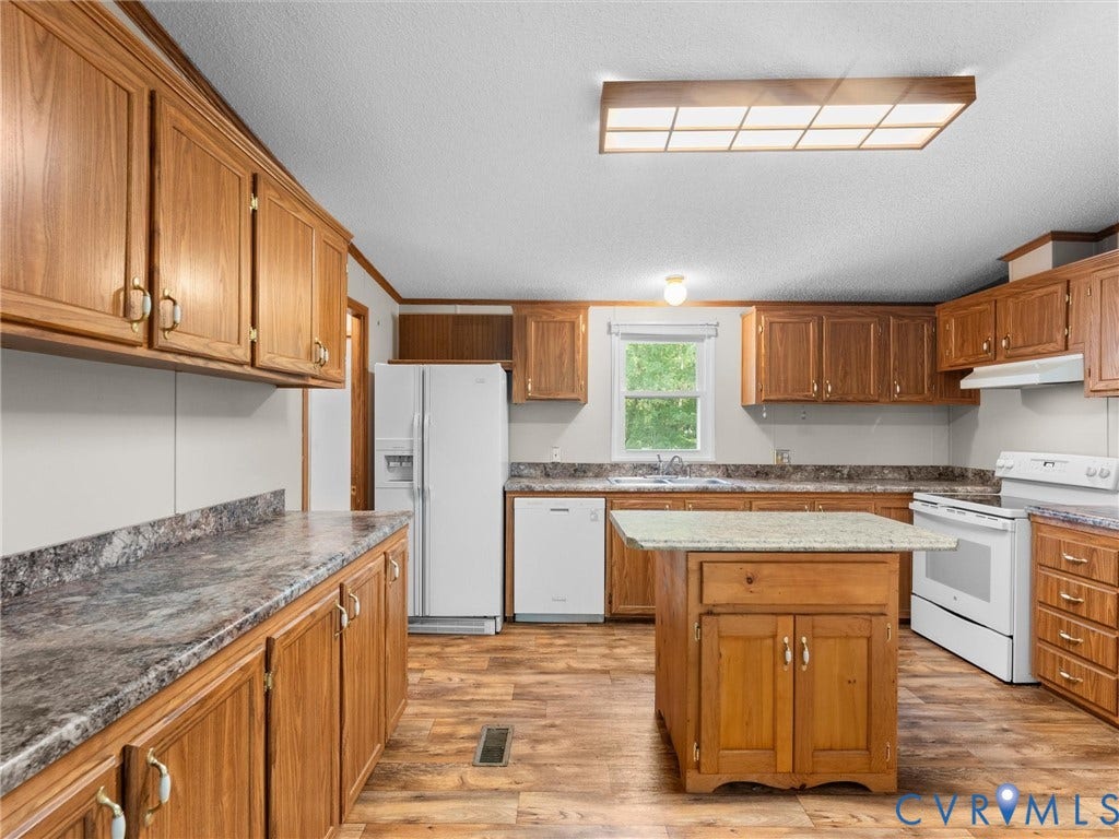 17930 Genito Road, Amelia, VA 23002