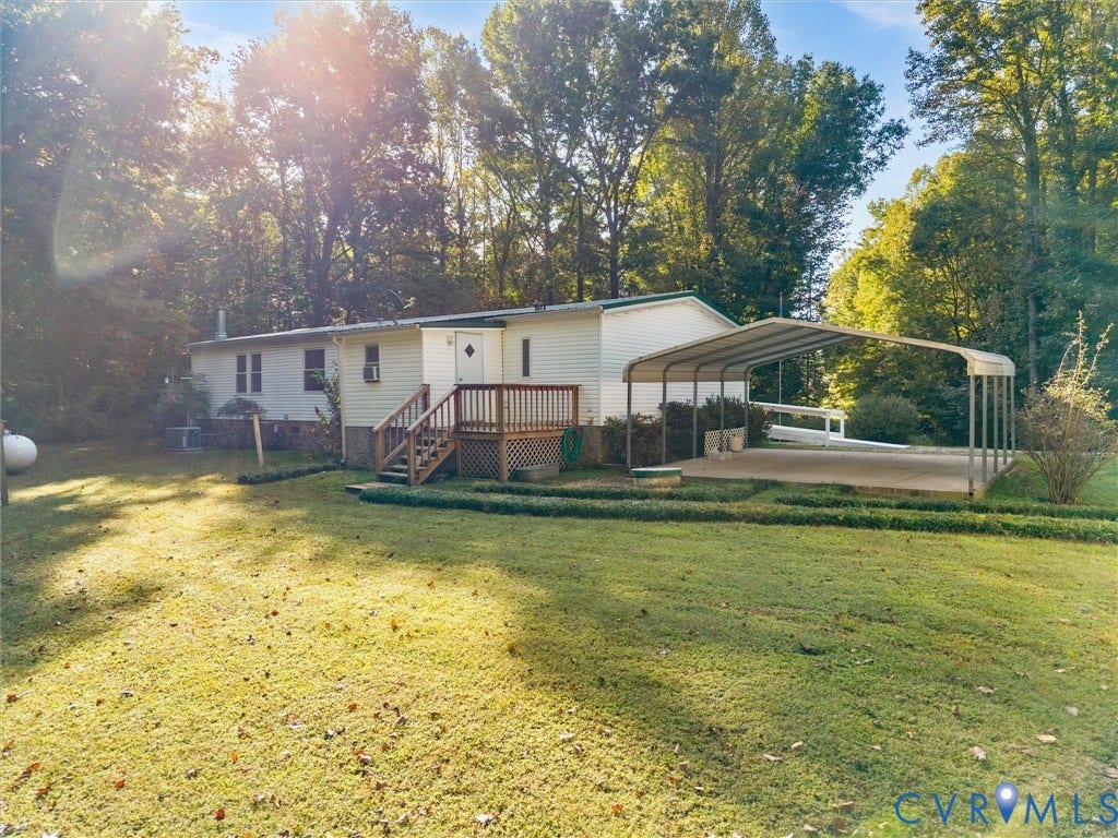 17930 Genito Road, Amelia, VA 23002