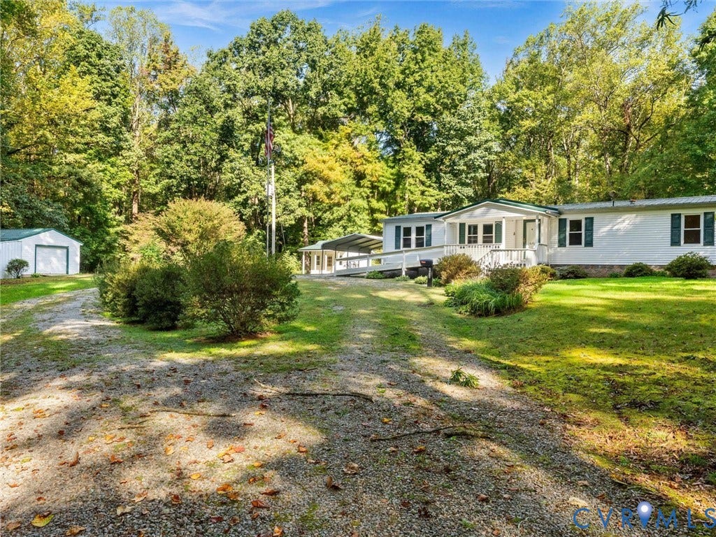 17930 Genito Road, Amelia, VA 23002
