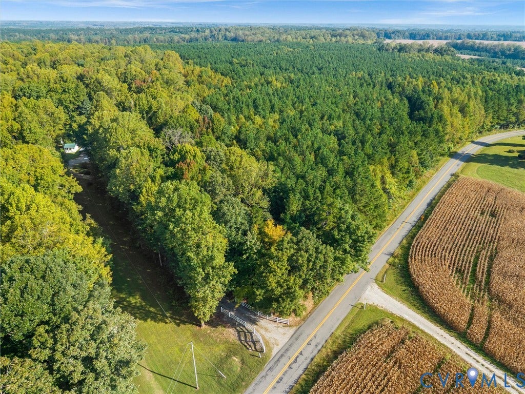 17930 Genito Road, Amelia, VA 23002