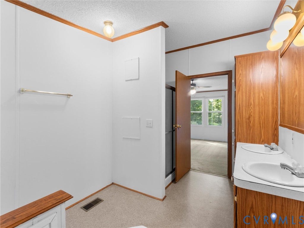 17930 Genito Road, Amelia, VA 23002