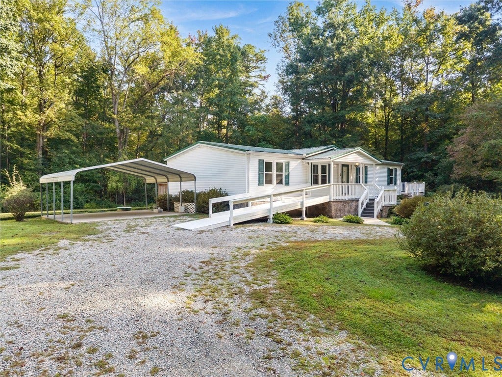 17930 Genito Road, Amelia, VA 23002