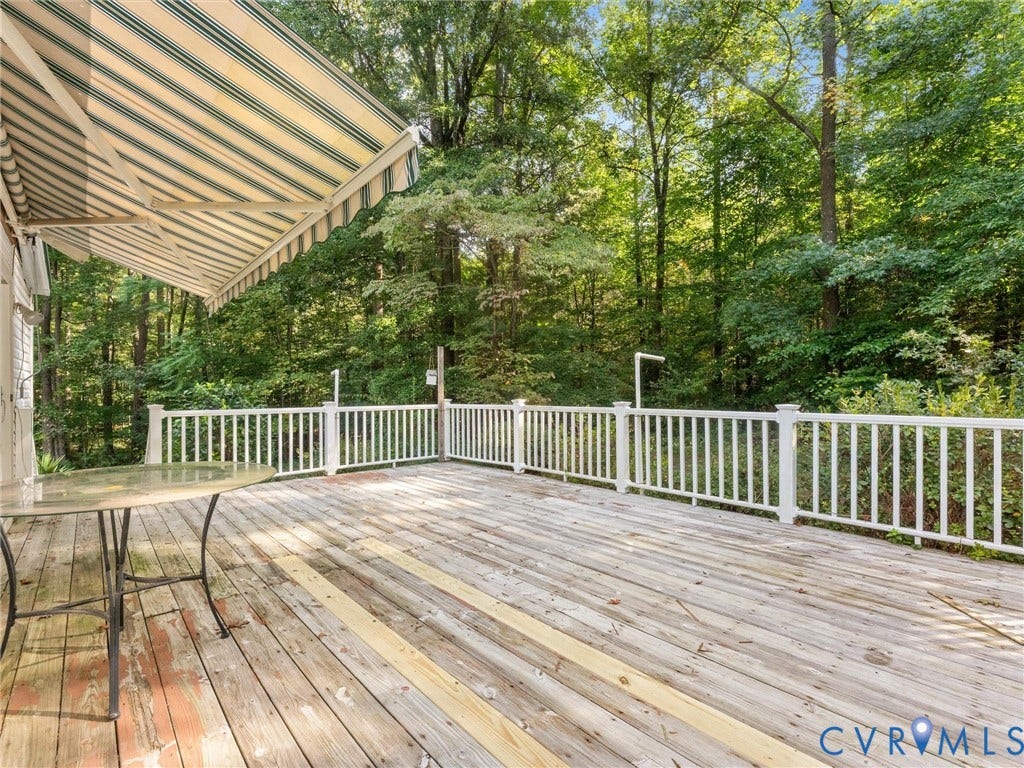 17930 Genito Road, Amelia, VA 23002