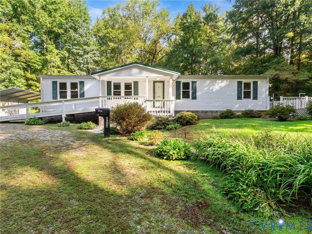 17930 Genito Road, Amelia, VA 23002