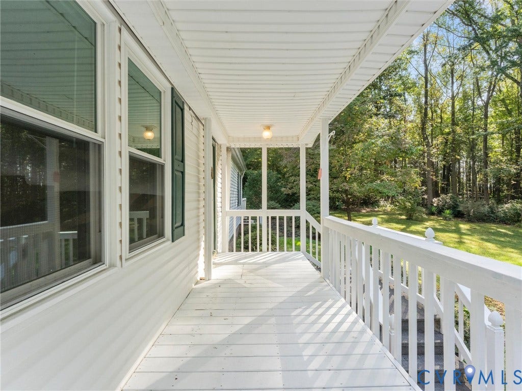 17930 Genito Road, Amelia, VA 23002
