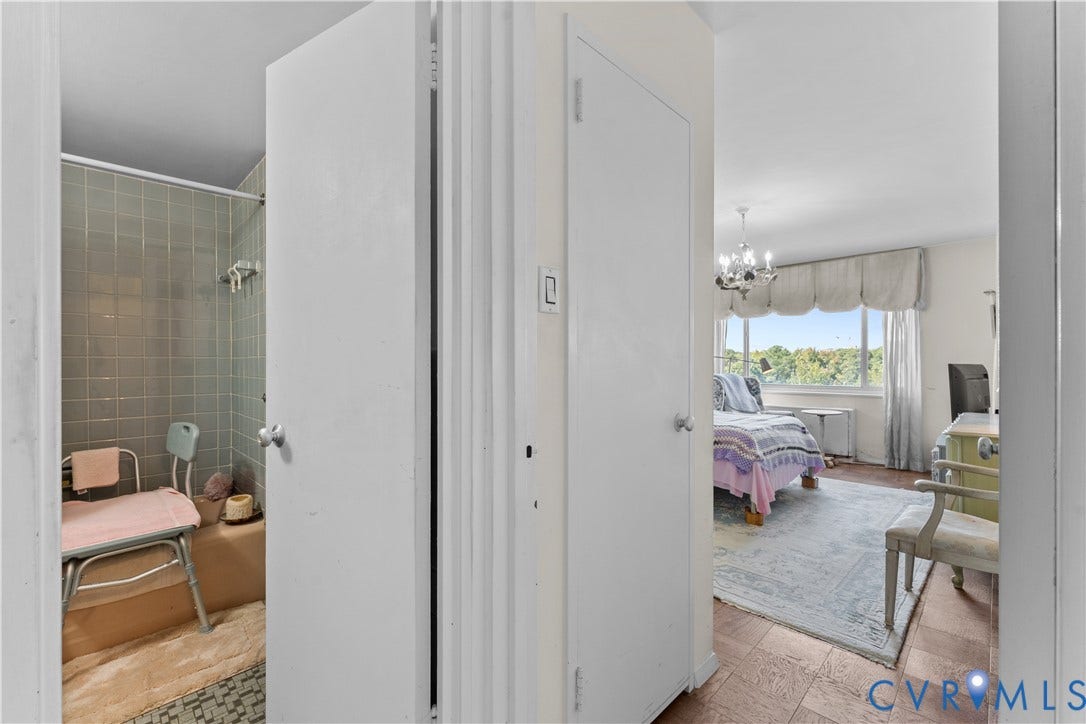 5100 Monument Avenue, #707, Monument Ave / Willow Lawn, Henrico, VA 23230