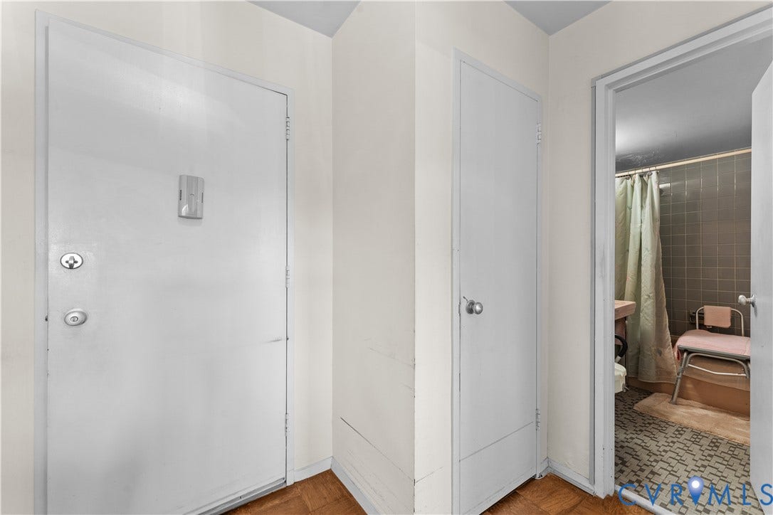 5100 Monument Avenue, #707, Monument Ave / Willow Lawn, Henrico, VA 23230
