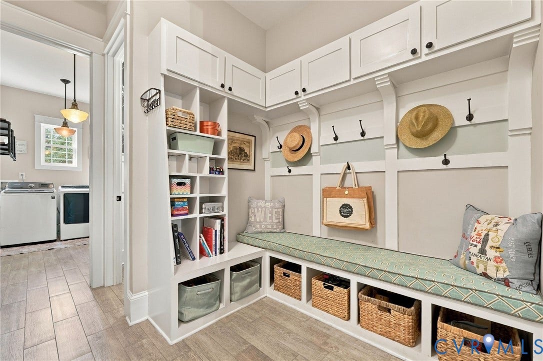 Connecting the large laundry room and the garage