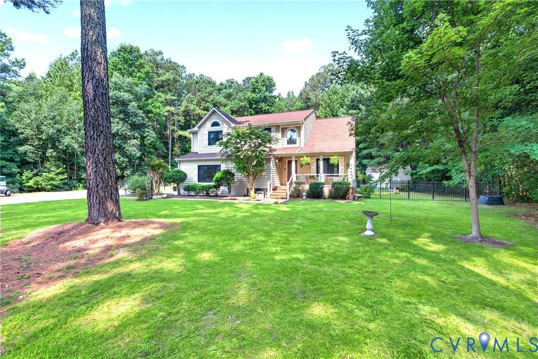 Front of House with Huge Yard