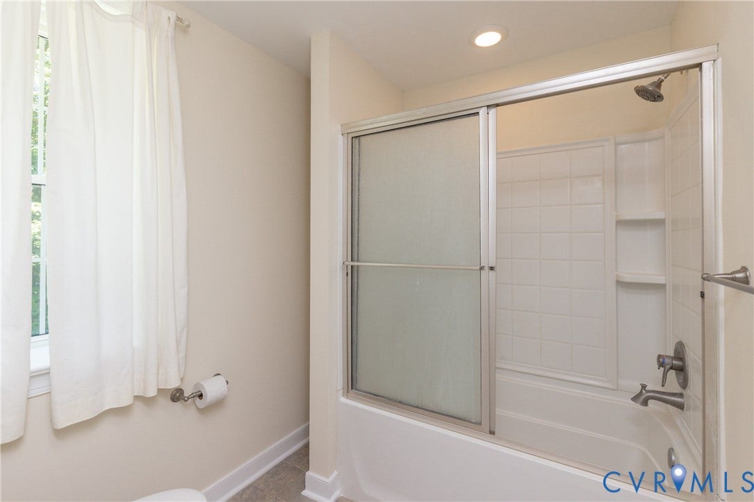 Shared upstairs full bath