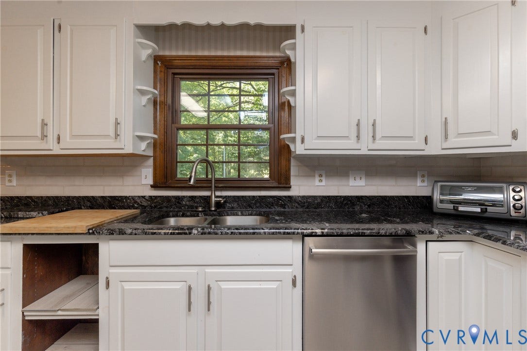 14500 Happy Hill, Chester, VA 23831