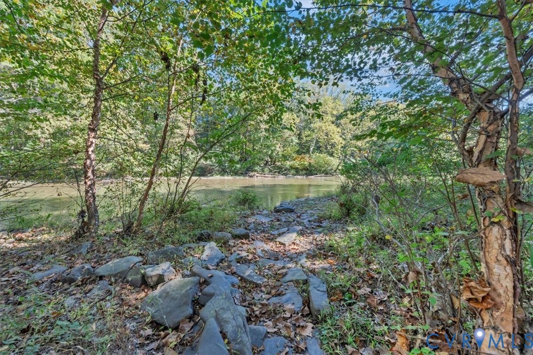 82 Cowpasture River Highway, Clifton Forge, VA 24422