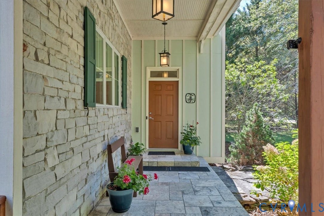 82 Cowpasture River Highway, Clifton Forge, VA 24422