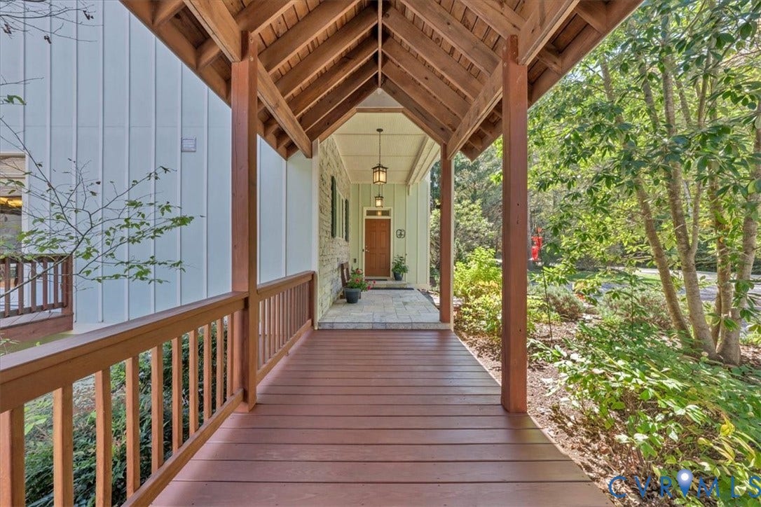 82 Cowpasture River Highway, Clifton Forge, VA 24422