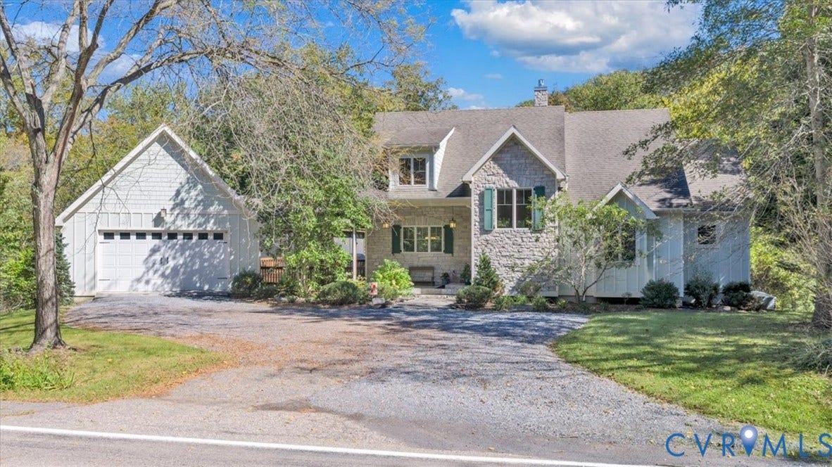 82 Cowpasture River Highway, Clifton Forge, VA 24422