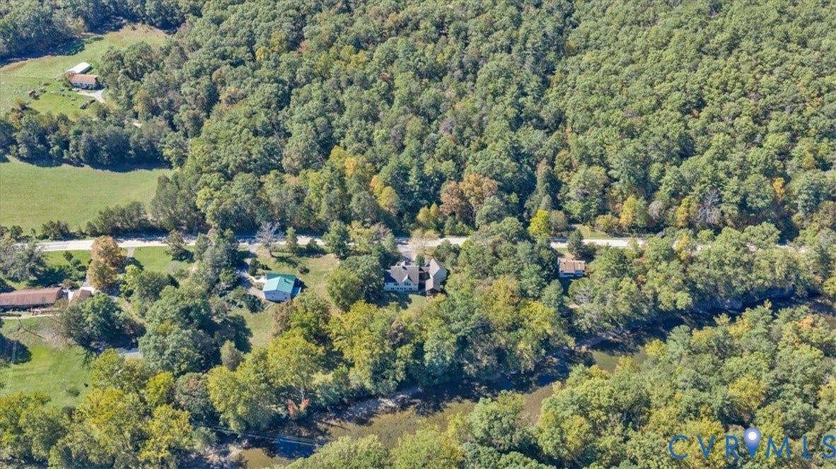 82 Cowpasture River Highway, Clifton Forge, VA 24422