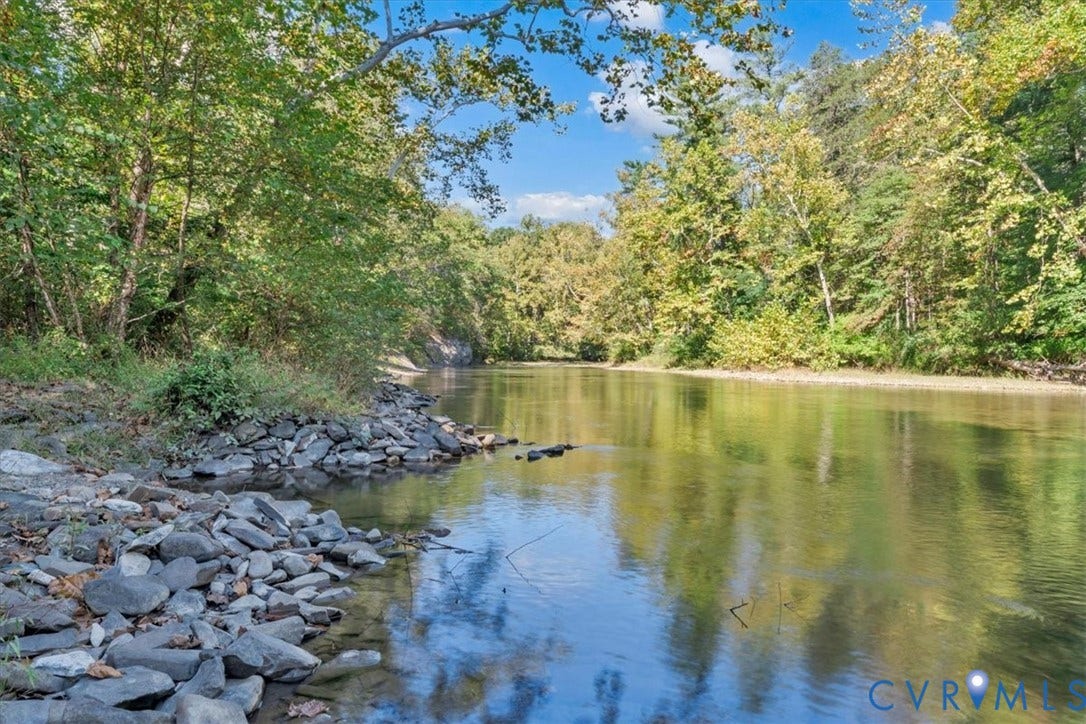 82 Cowpasture River Highway, Clifton Forge, VA 24422