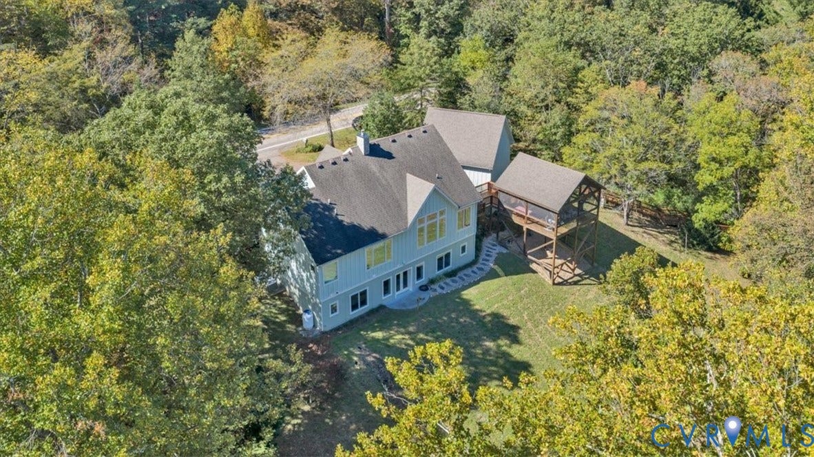 82 Cowpasture River Highway, Clifton Forge, VA 24422