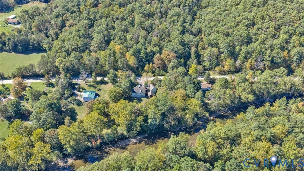 82 Cowpasture River Highway, Clifton Forge, VA 24422