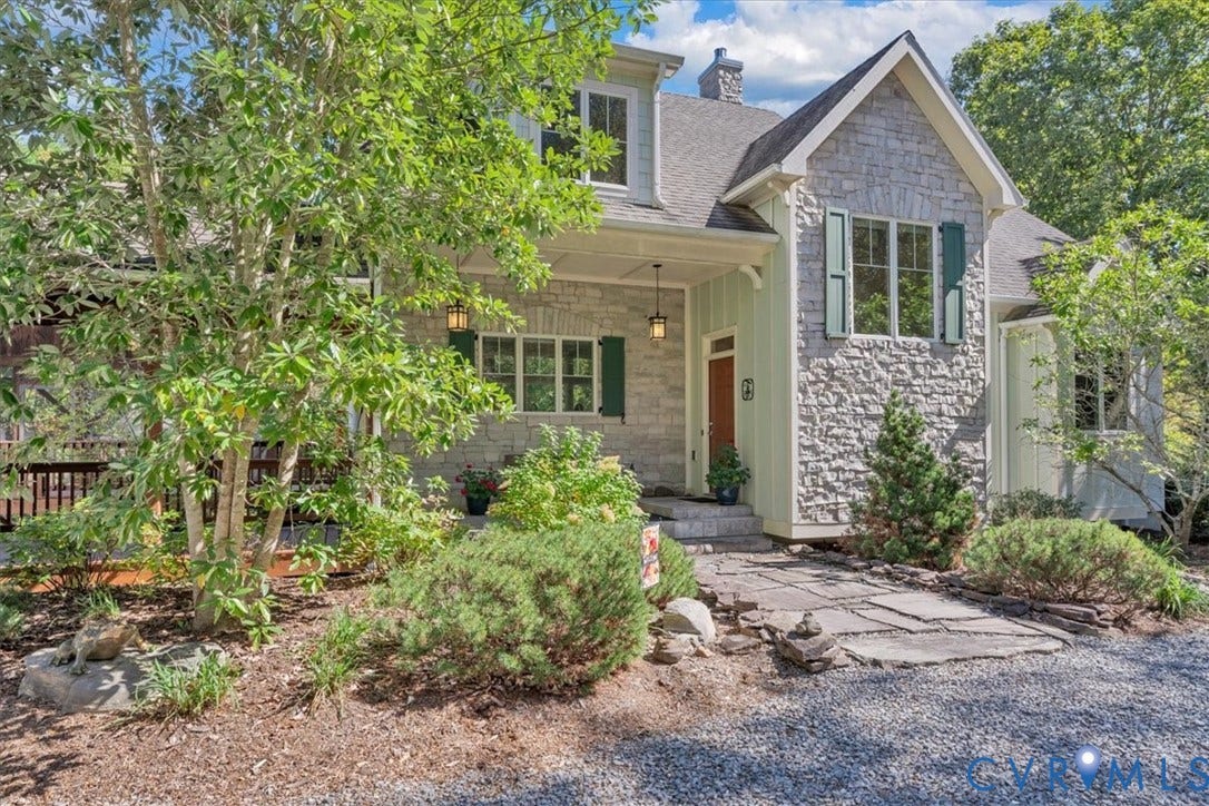 82 Cowpasture River Highway, Clifton Forge, VA 24422