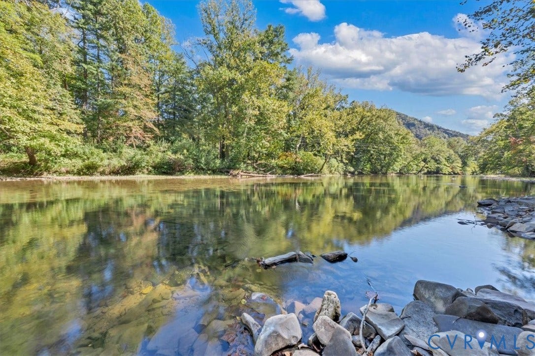 82 Cowpasture River Highway, Clifton Forge, VA 24422