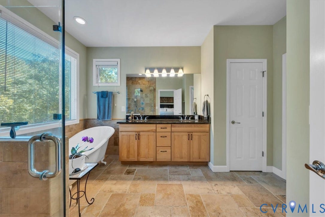 82 Cowpasture River Highway, Clifton Forge, VA 24422