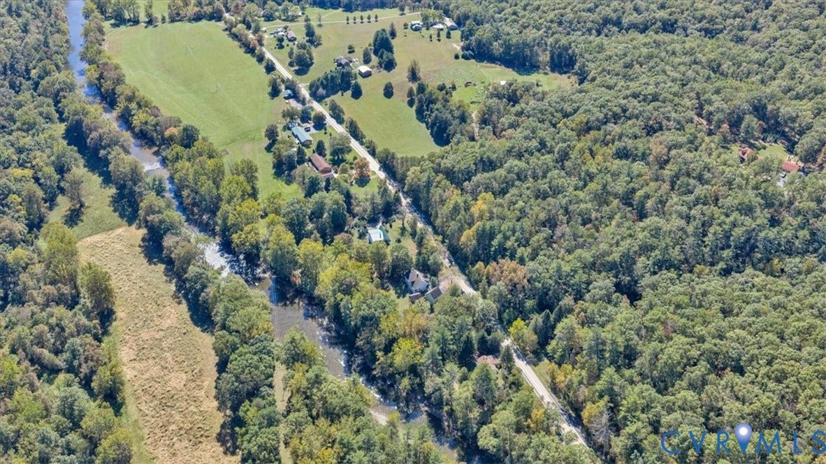82 Cowpasture River Highway, Clifton Forge, VA 24422