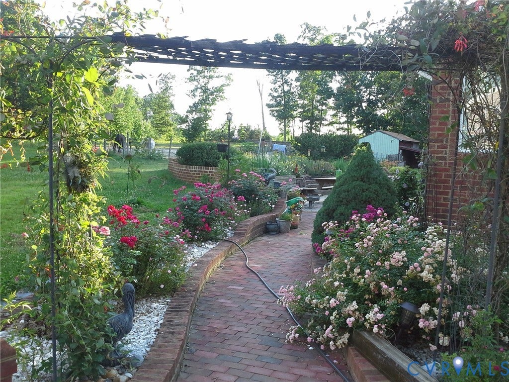 2411 Richmond Road, Amelia Courthouse, VA 23002