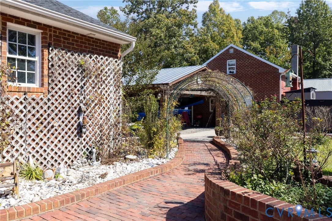2411 Richmond Road, Amelia Courthouse, VA 23002