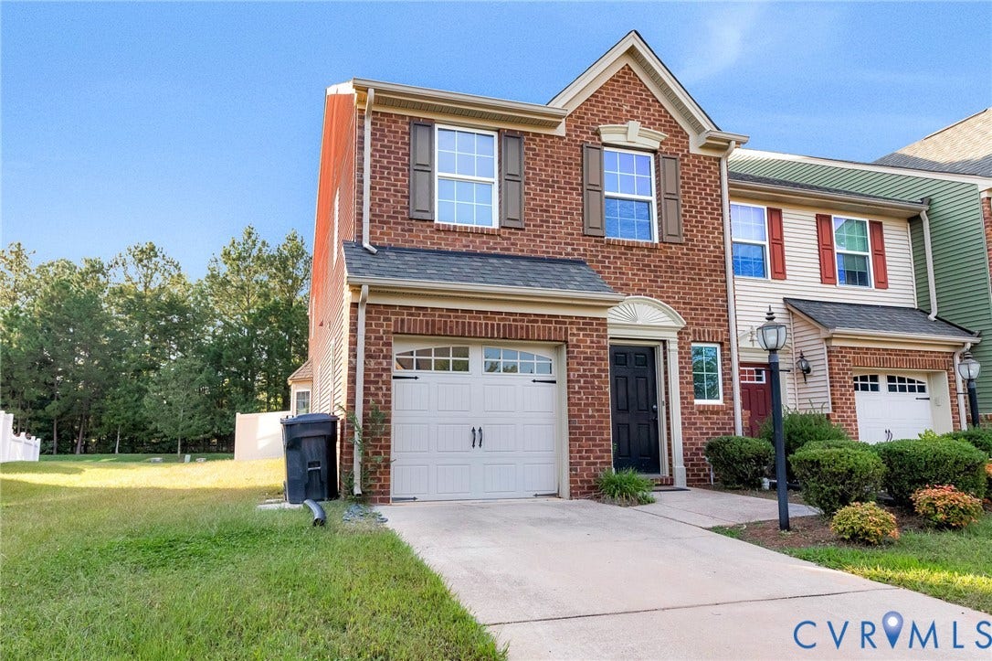 8926 Ringview Drive, Mechanicsville, VA 23116 Brick exterior with architectural shingles