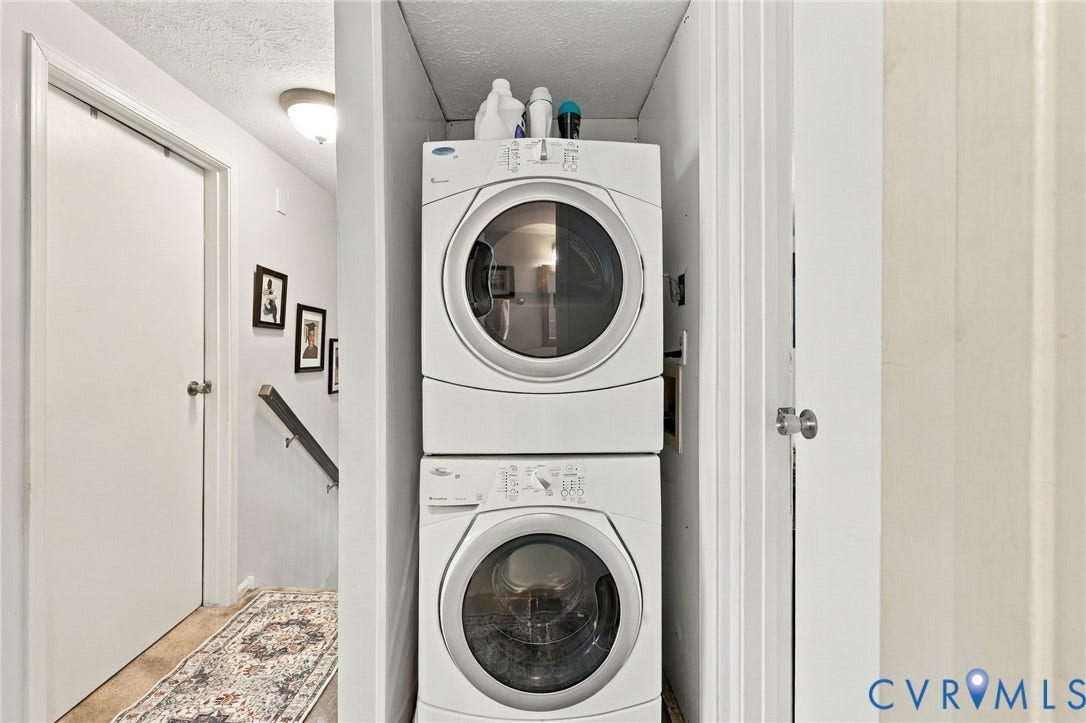 8434 Shannon Green Court, Henrico, VA 23228 Integrated stacked laundry appliances