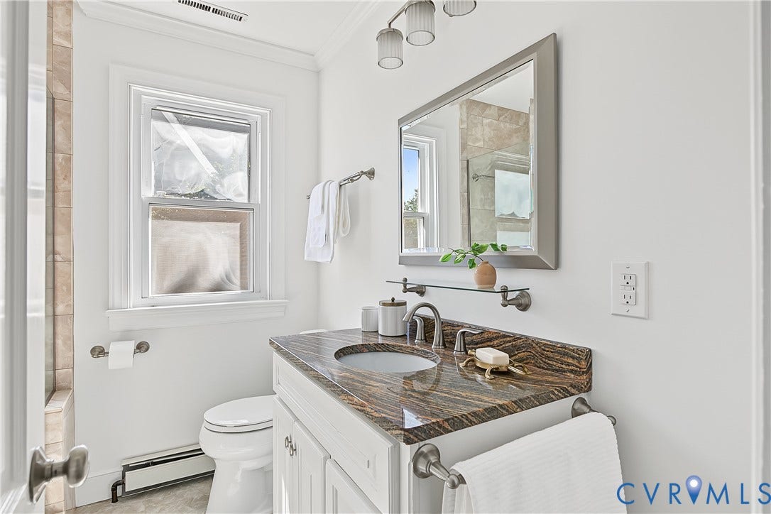 5004 Riverside Drive, Westover Hills, Richmond, VA 23225 Hall bathroom