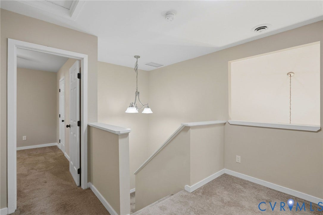 1000 Mansfield Crossing Road, Mansfield Crossing, North Chesterfield, VA 23236 2nd story landing overlooking living room