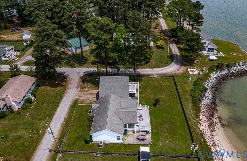 13 Leming Avenue, Reedville, VA 22539