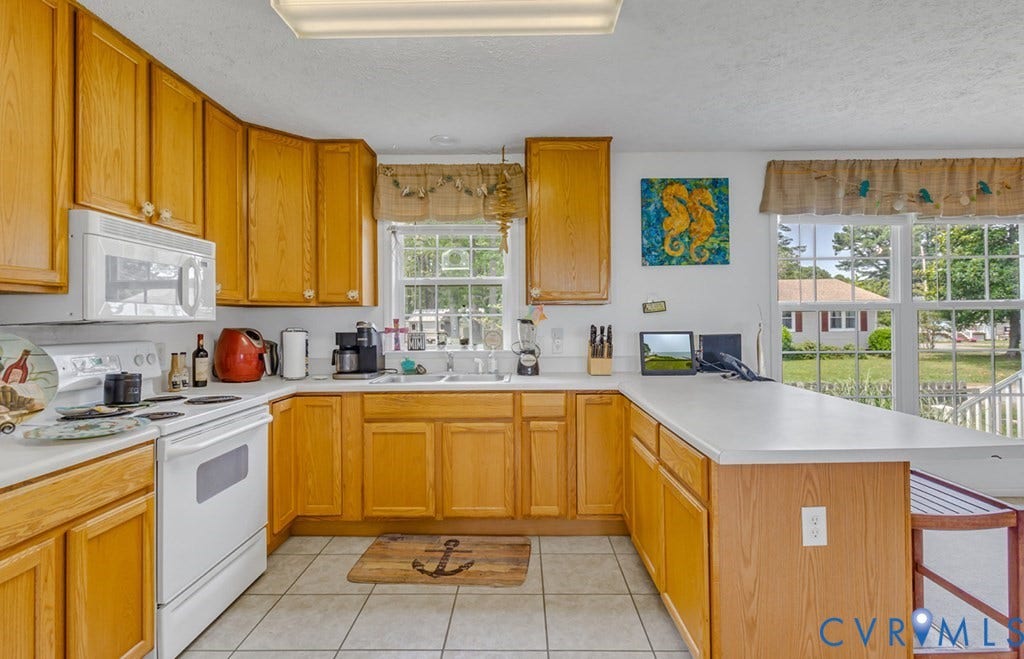 13 Leming Avenue, Reedville, VA 22539