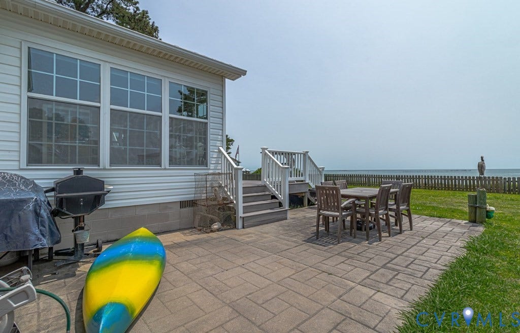 13 Leming Avenue, Reedville, VA 22539