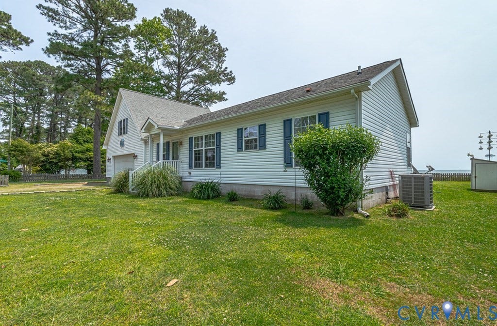 13 Leming Avenue, Reedville, VA 22539