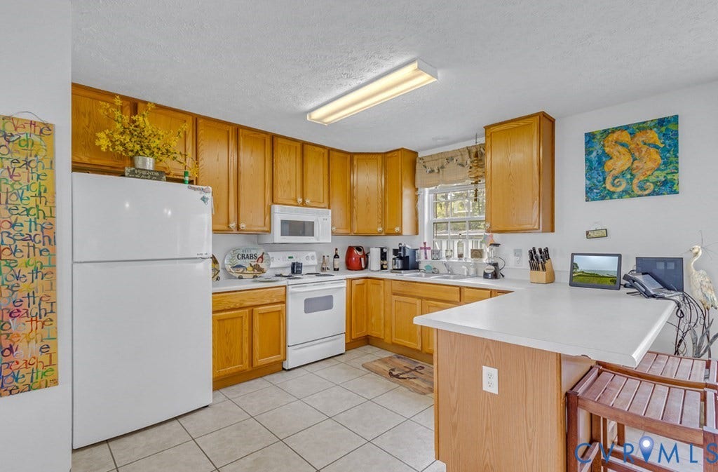 13 Leming Avenue, Reedville, VA 22539