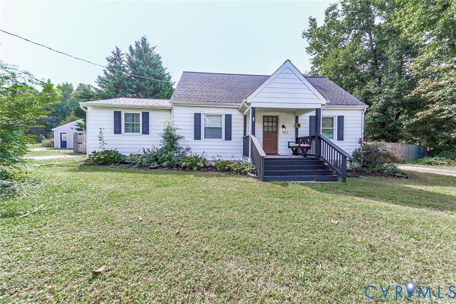 Property photo for 10617 Reams Road, Midlothian, VA