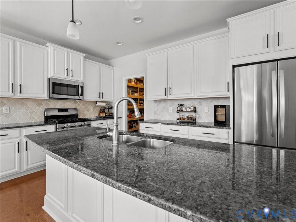 7320 Mangrum Drive, Sherwood Fields, Moseley, VA 23120 7320 Mangrum Drive, Sherwood Fields, Moseley, VA 23120