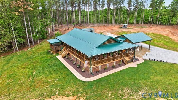 Property photo for 8598 W Courthouse Road, Nottoway, VA