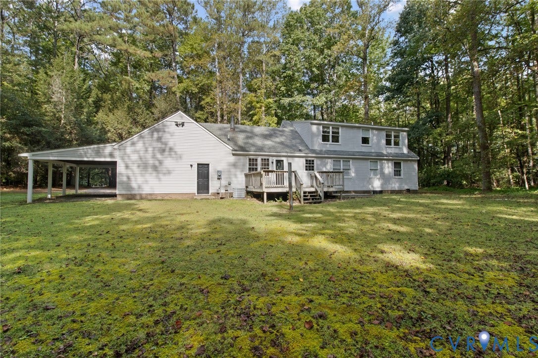 7847 Beaver Drive, All Others Area 20, Gloucester, VA 23061 Spacious rear yard with a multi-level deck, providing outdoor access