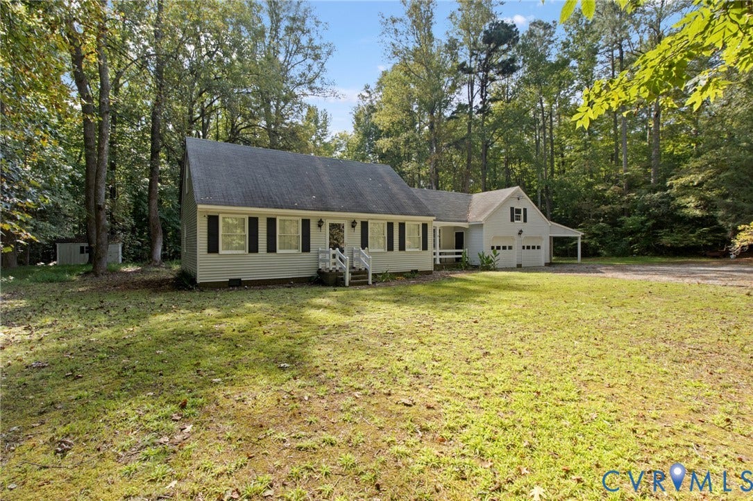 7847 Beaver Drive, All Others Area 20, Gloucester, VA 23061 Traditional-style residence with light-colored siding and dark shutters
