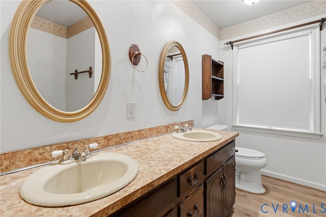 7847 Beaver Drive, All Others Area 20, Gloucester, VA 23061 Double vanity with oval undermount sinks and chrome fixtures