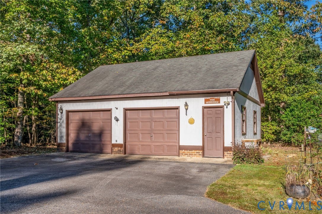 12518 Second Branch Road, Chesterfield, VA 23838 over sized detached garage/workshop with potting sink on the side.