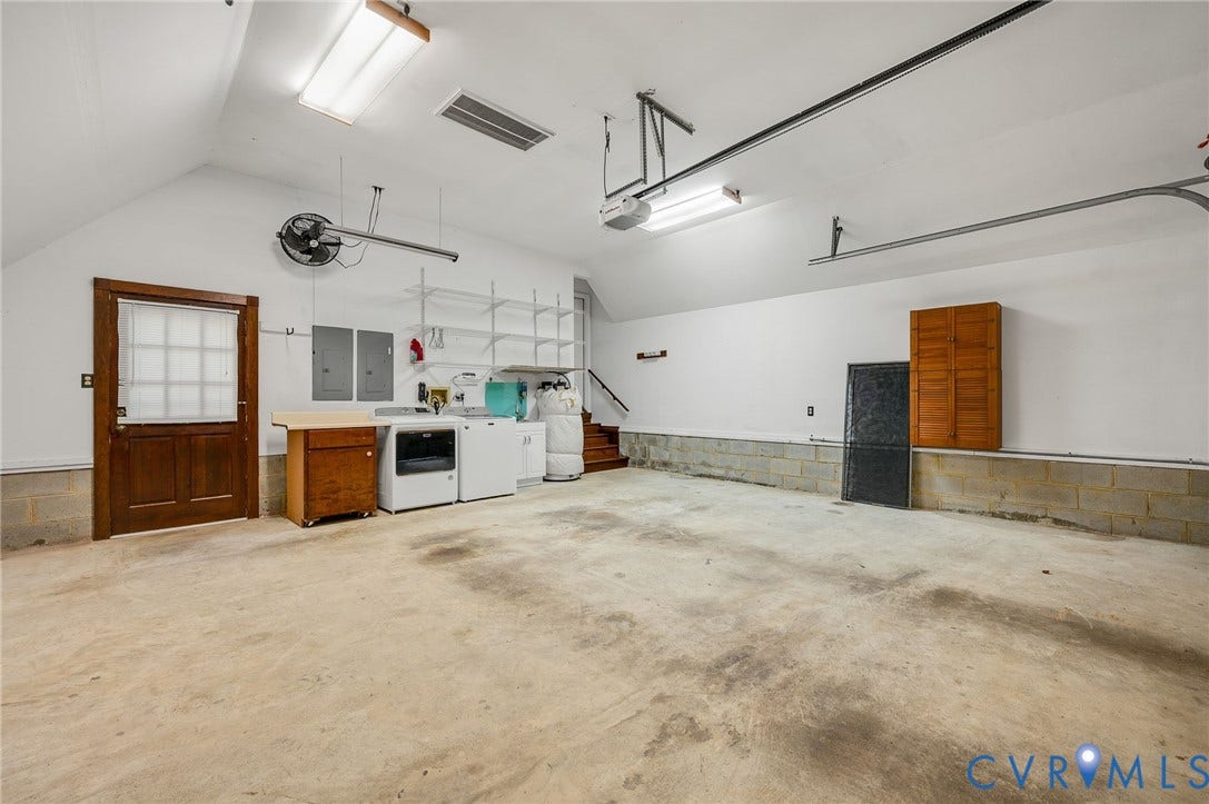 12518 Second Branch Road, Chesterfield, VA 23838 Attached 2 car garage