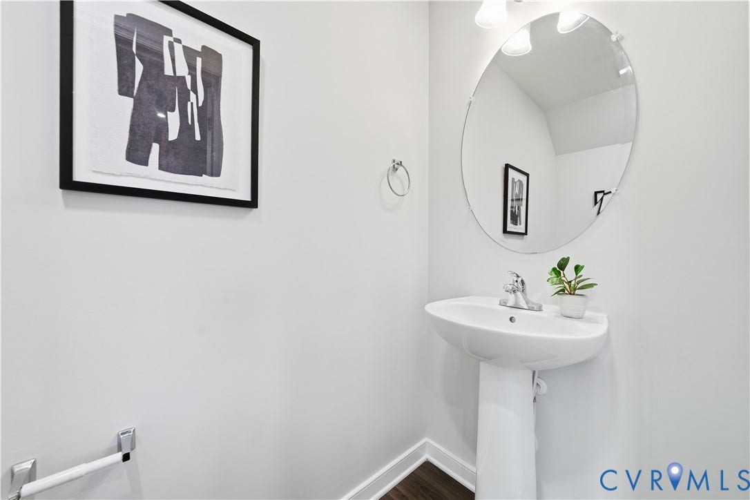 Half bathroom on the first floor