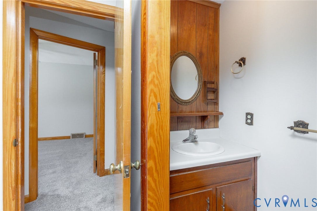 332 S 19th Avenue, Hopewell, VA 23860